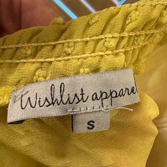 Off the shoulder yellow blouse small - Picture 2 of 5